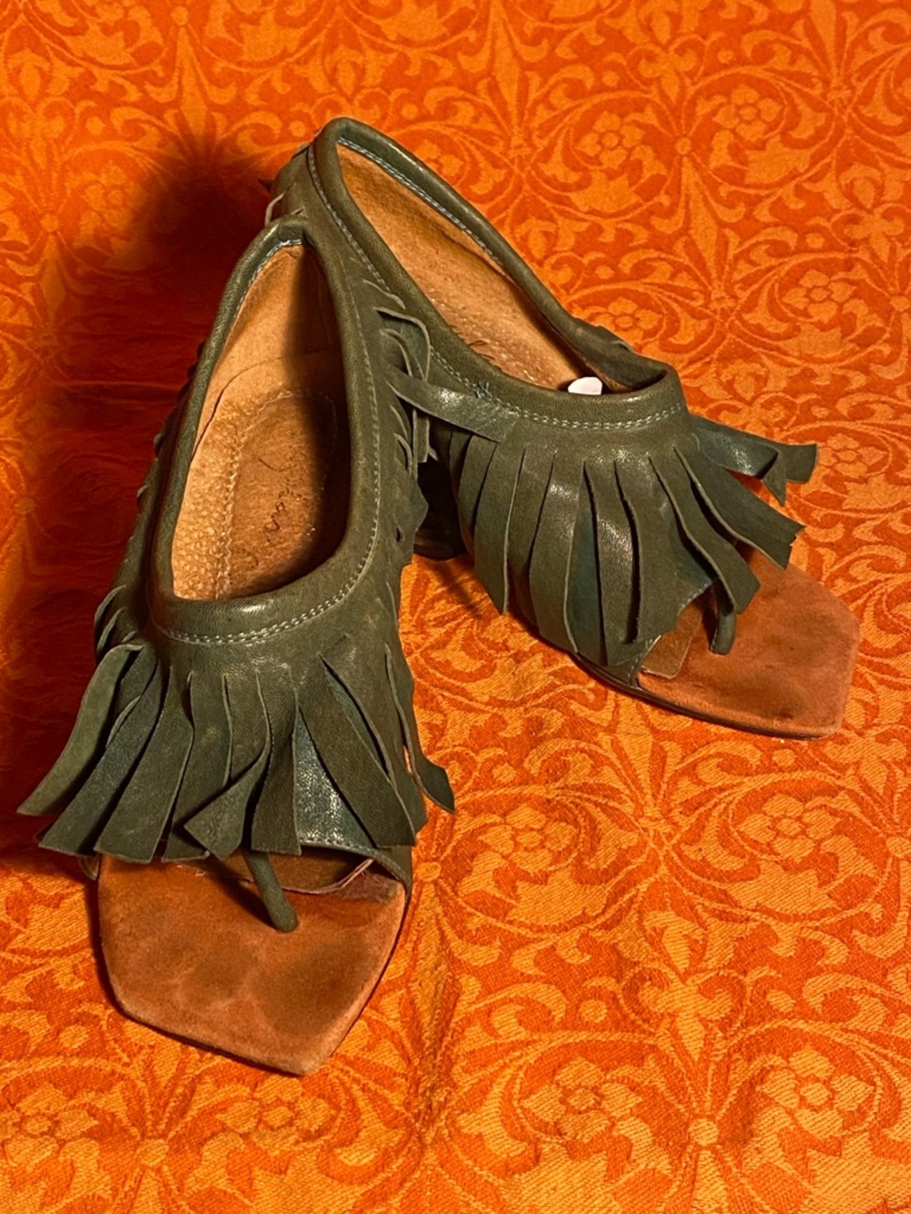 VTG Irregular Choice green leather sandals,thong toe,fringe trim,unique heels,7 - Picture 14 of 16